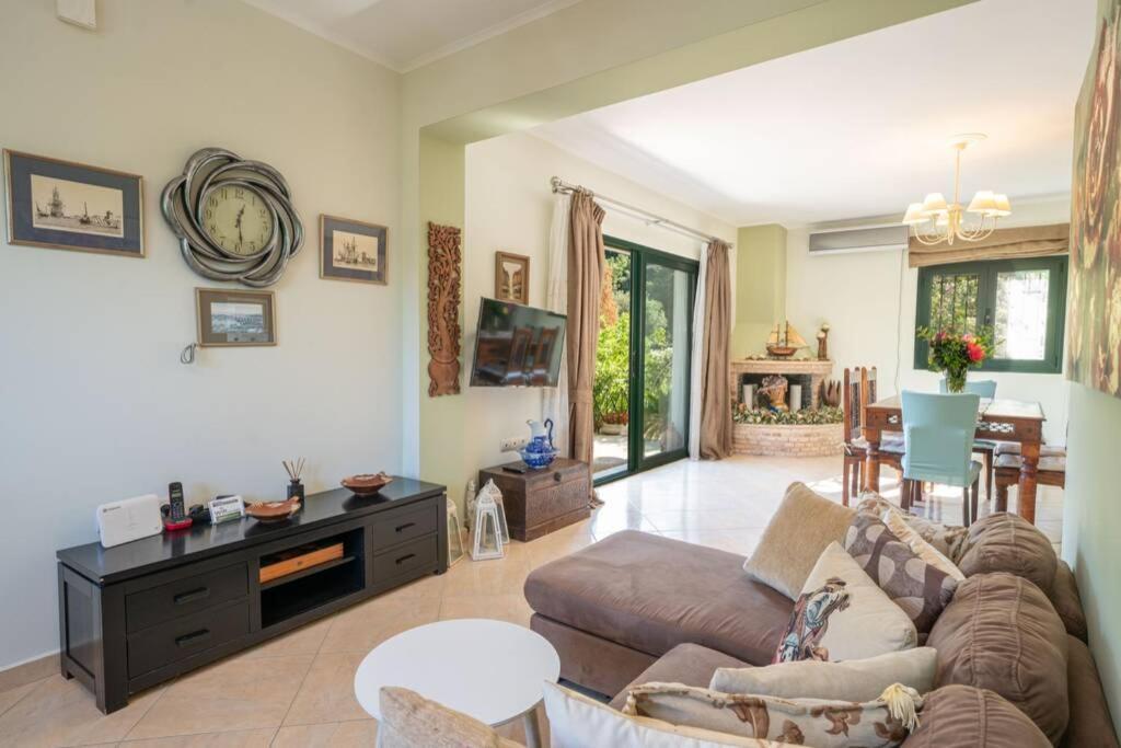 Villa Hara Agia Efimia ภายนอก รูปภาพ